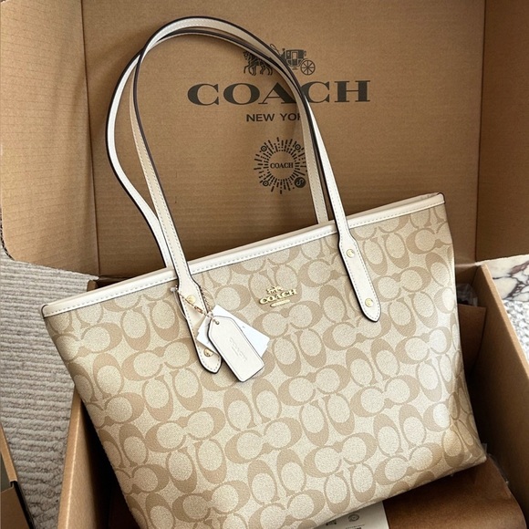 Coach Handbags - Coach Large Tote Bag Canvas Shopping Bag Everyday Carryall